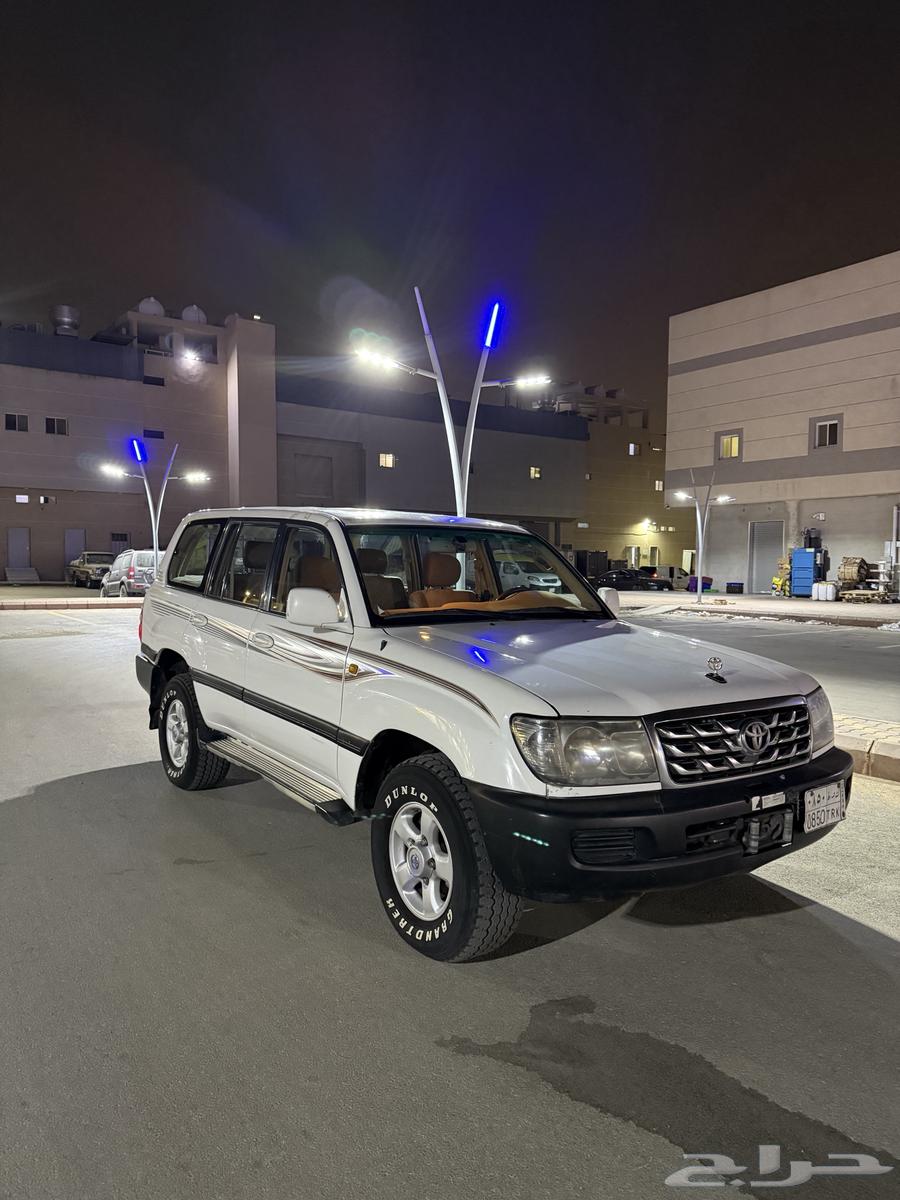جيب لاند كروزر 200263618079143938112