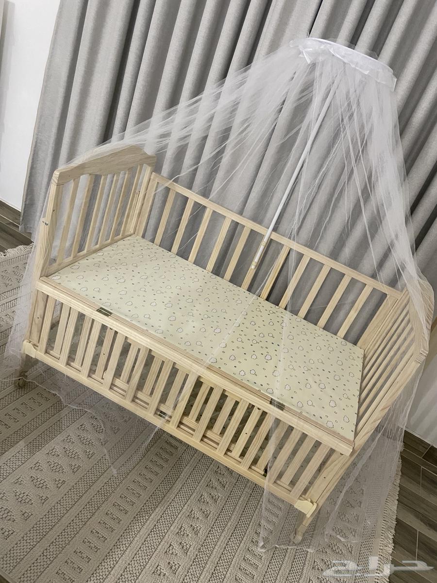 سرير ومحبس اطفال جديد لم يستخدم64400772082050110