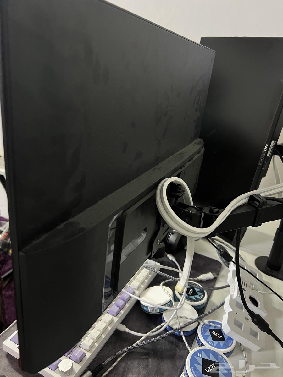 شاشة قيمنق 180hz جديده للبيع64394317275906111