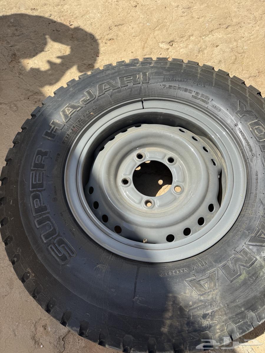 Genuine Jeep Wrangler Alloy Wheels, One Without Hubcaps64544608048001110