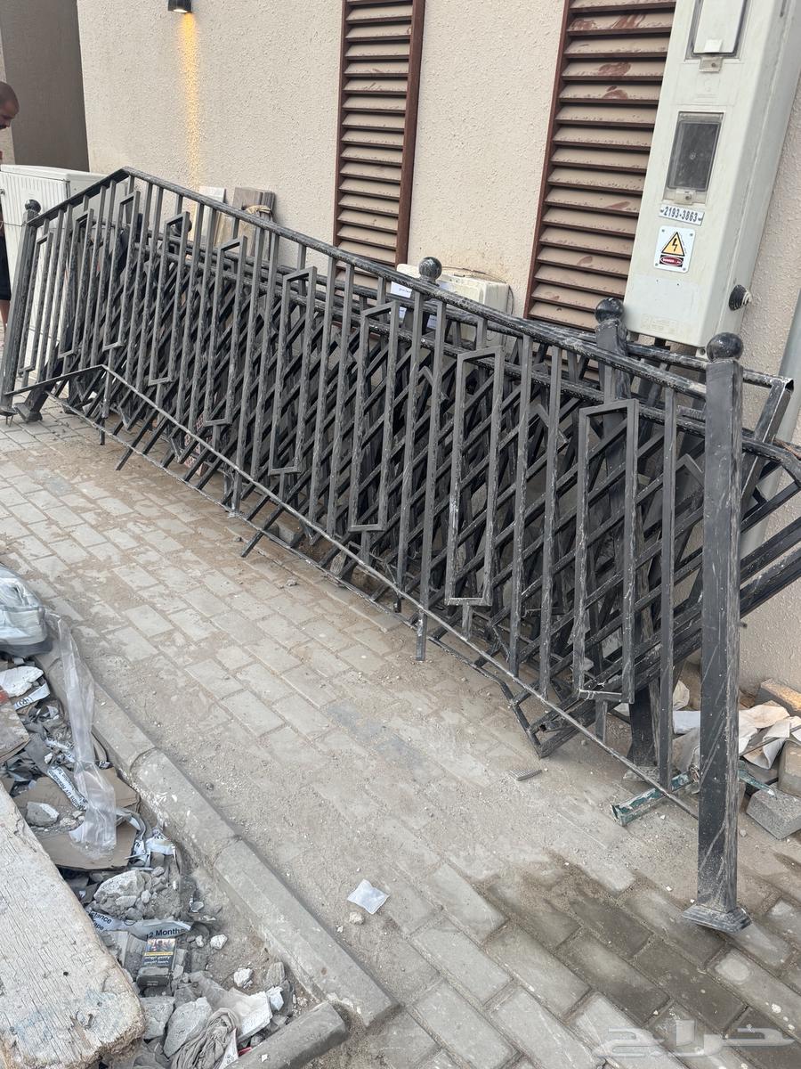 درابزين للبيع64399633849858110