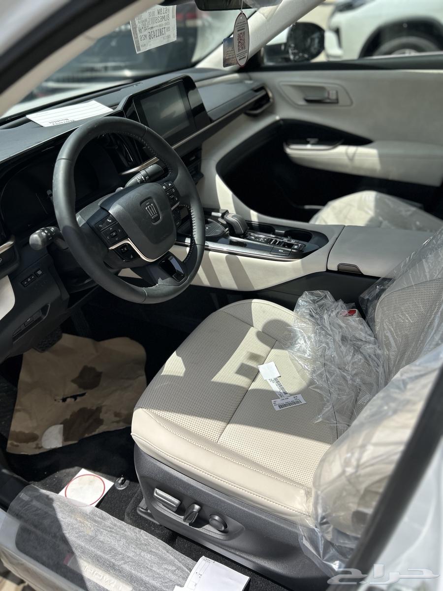 تويوتا  كراون 2.4هايبرد 2026 برستيج ابيض151700 شامل الضريبة64542062209539114