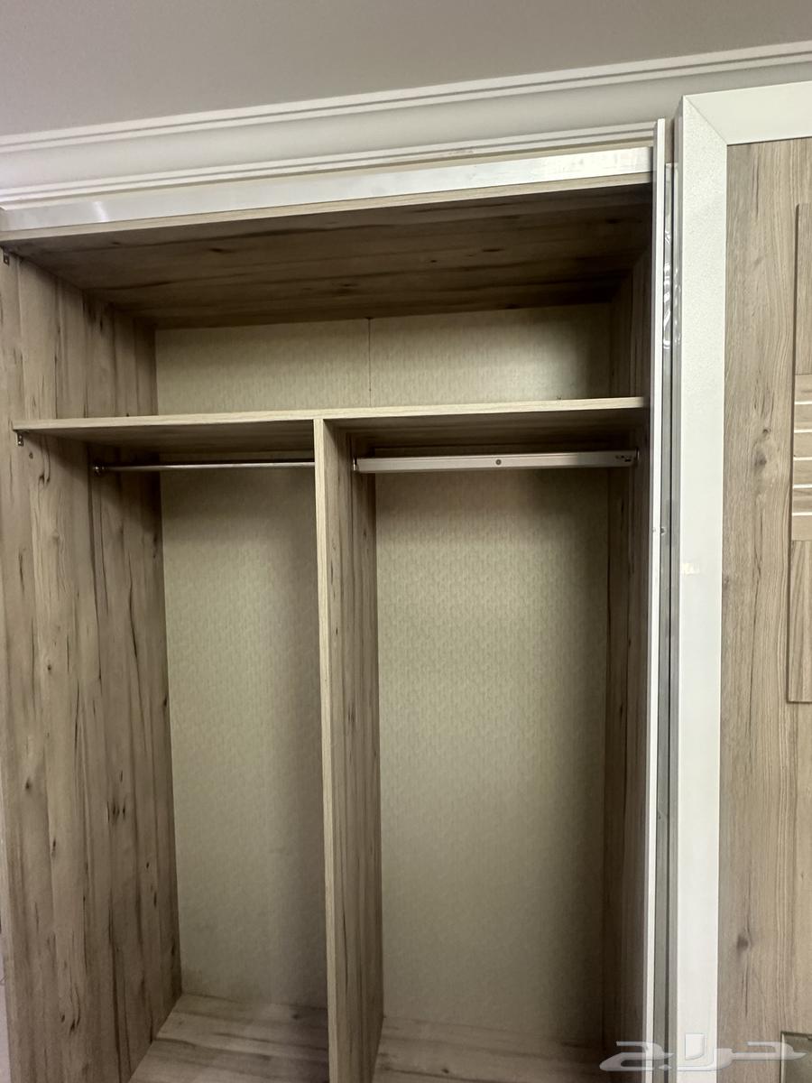 دولاب تركي مستخدم نظيف السعر 1500ريال64395531848194113