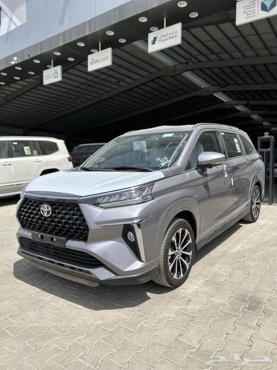 تويوتا   فيلوز GLX بنزين فل كامل رصاصي 74100 شامل الضريبة64545799851010112