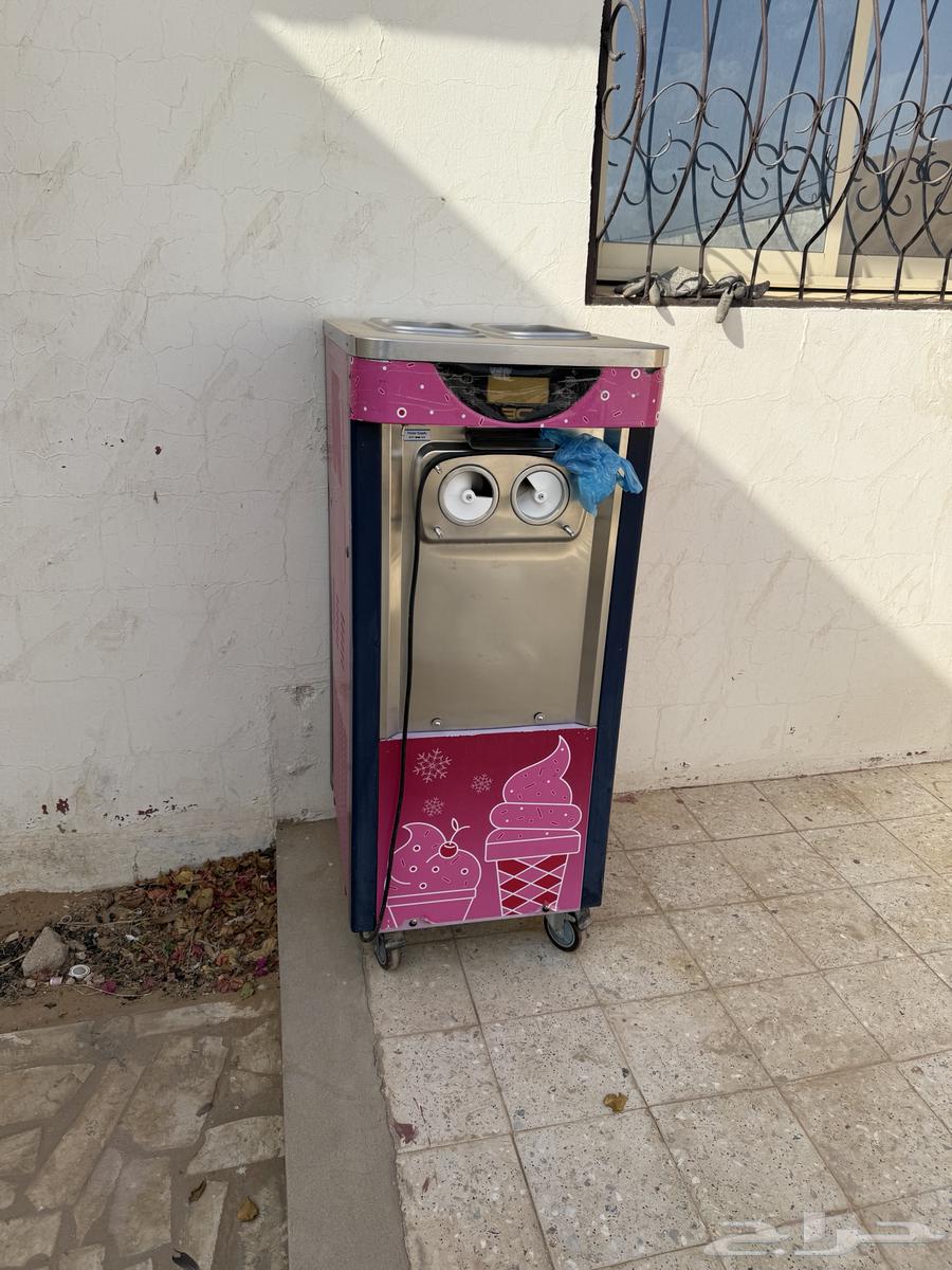 لبيع اله ايس كريم مستعلمه ونظيفه بالقصيم64545827879554112