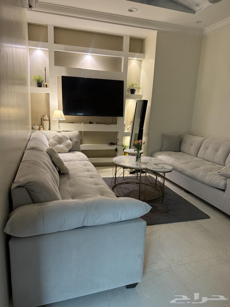 Living room set with serving tables and a dining table with 4 glass chairs64400384344962110