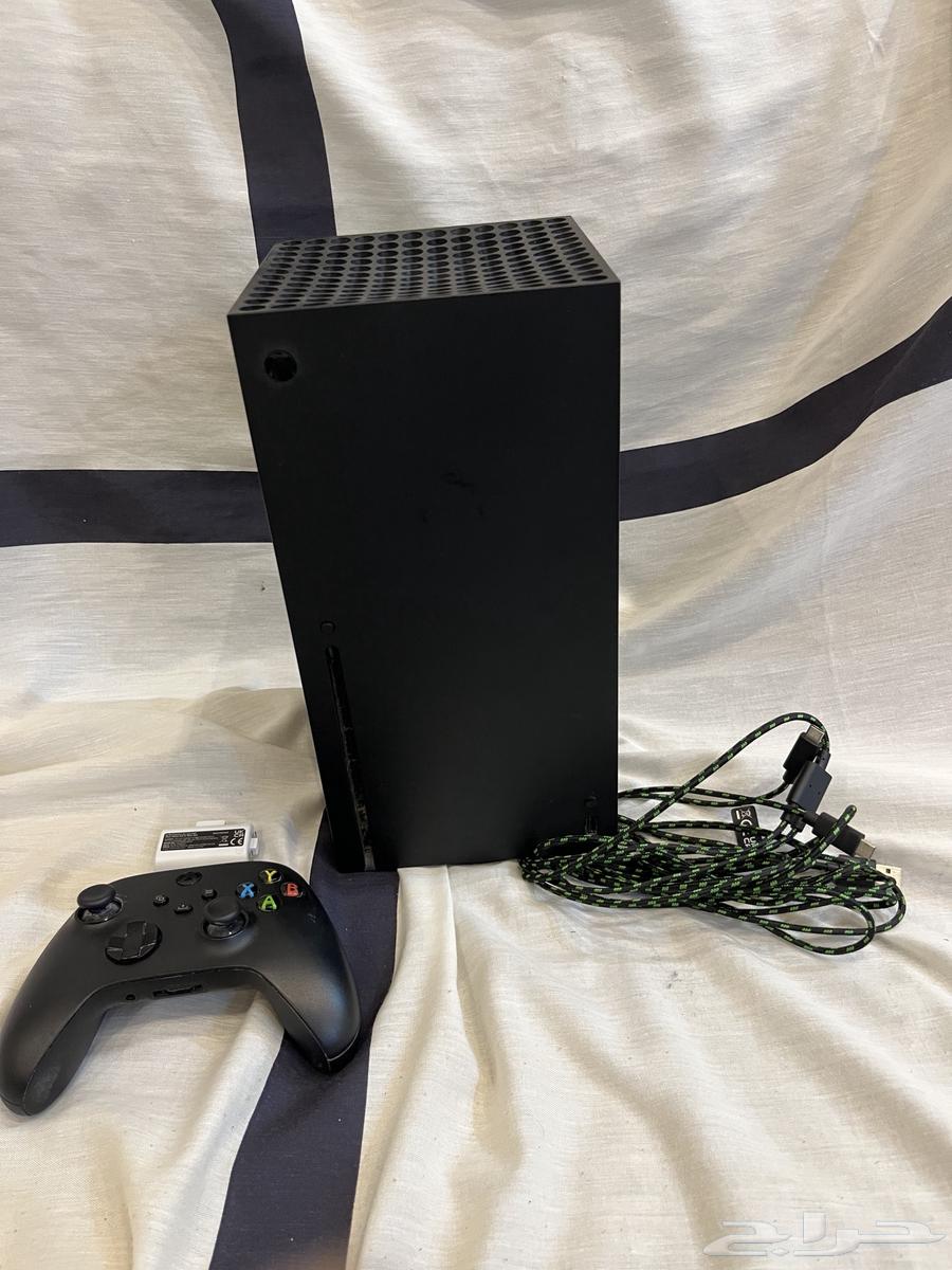 Xbox Series X with controller, rechargeable battery and long charging cable64399926369539110