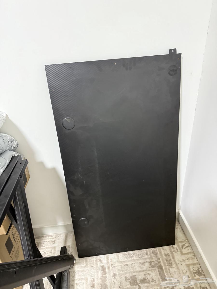 طاولة قيمنق كاربون فايبر64396769528066110