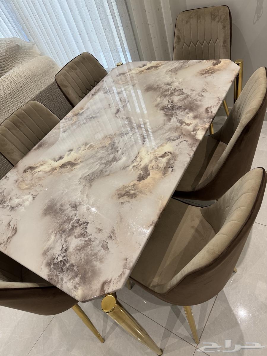 طاوله للبيع 6 كراسي64396977325187110