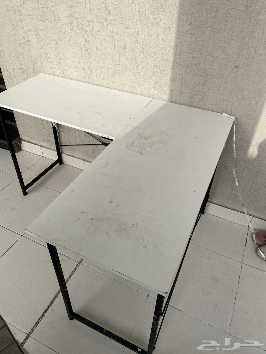 للبيع طاولة حرف L على السوم البيع مستعجل64394992845442110
