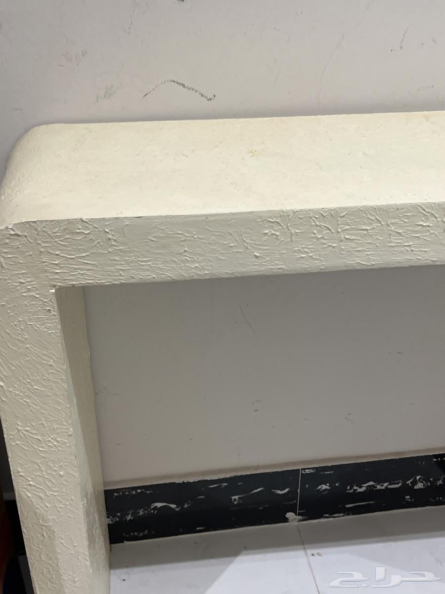 طاولة للبيع64400869352961111