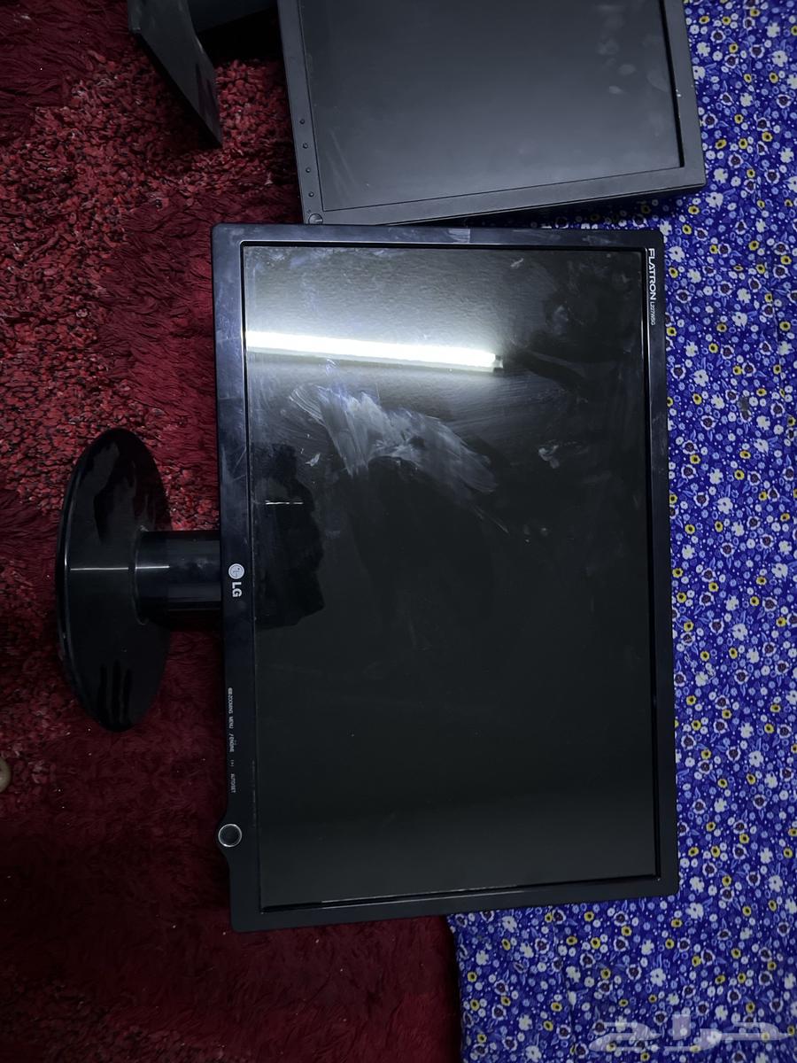 Two computer monitors for sale (Lg-Dell)64394414185985111