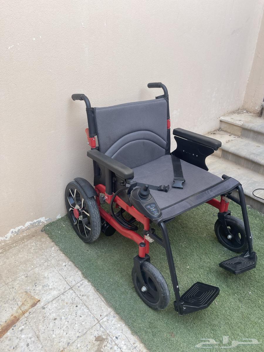 عربيه كهرب تحتاج بطاريه وشاحن فقط نضيفه جدا64400231501570113