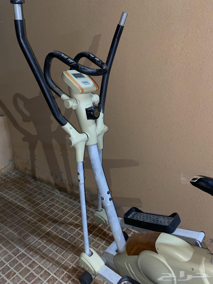 Elliptical Machine and Treadmill64398785676290111