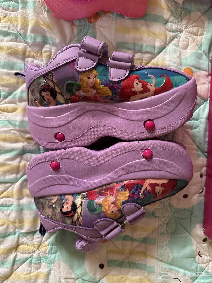 زلاجات مع ملحقاتها جديده64399022570883110