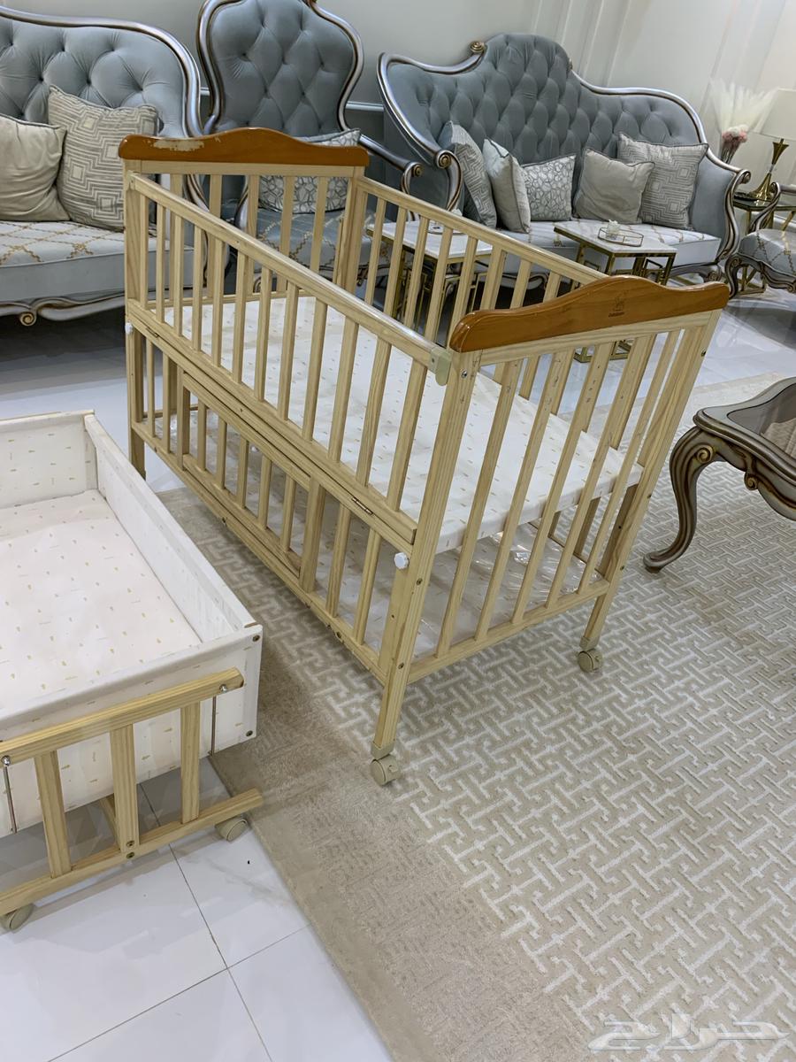 سرير أطفال للبيع بحالة ممتازة 200 ريال التواصل وتساب64398700982787114