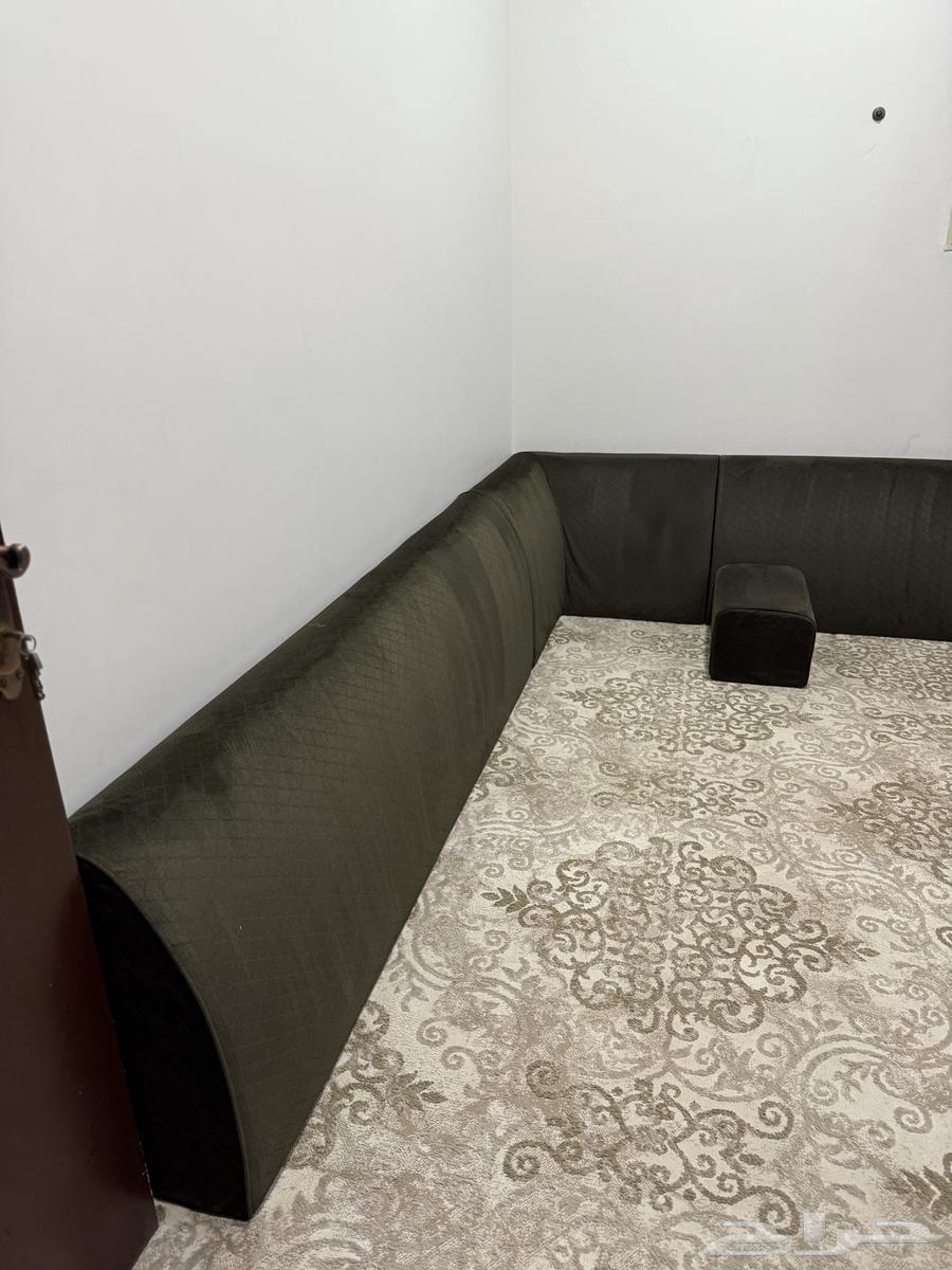 جلسة ارضية كنب خشب اصلي64392800178433111