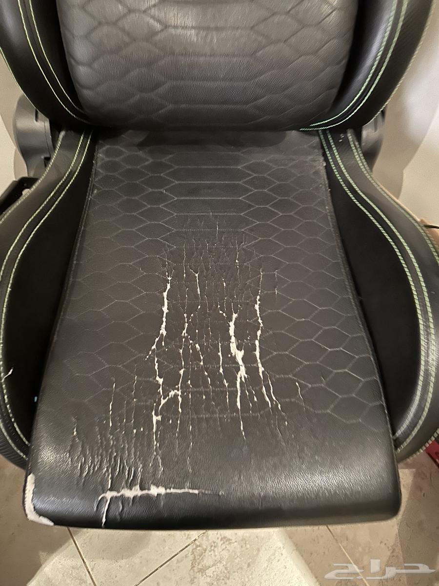 كرسي قيمنق اصلي64401230401538111