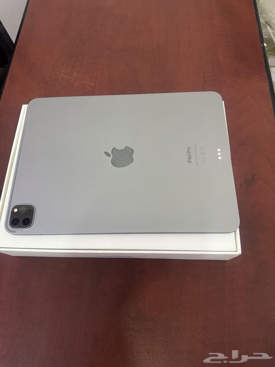 ايباد برو 2022. M2 الجبل الرابع64399535879043112