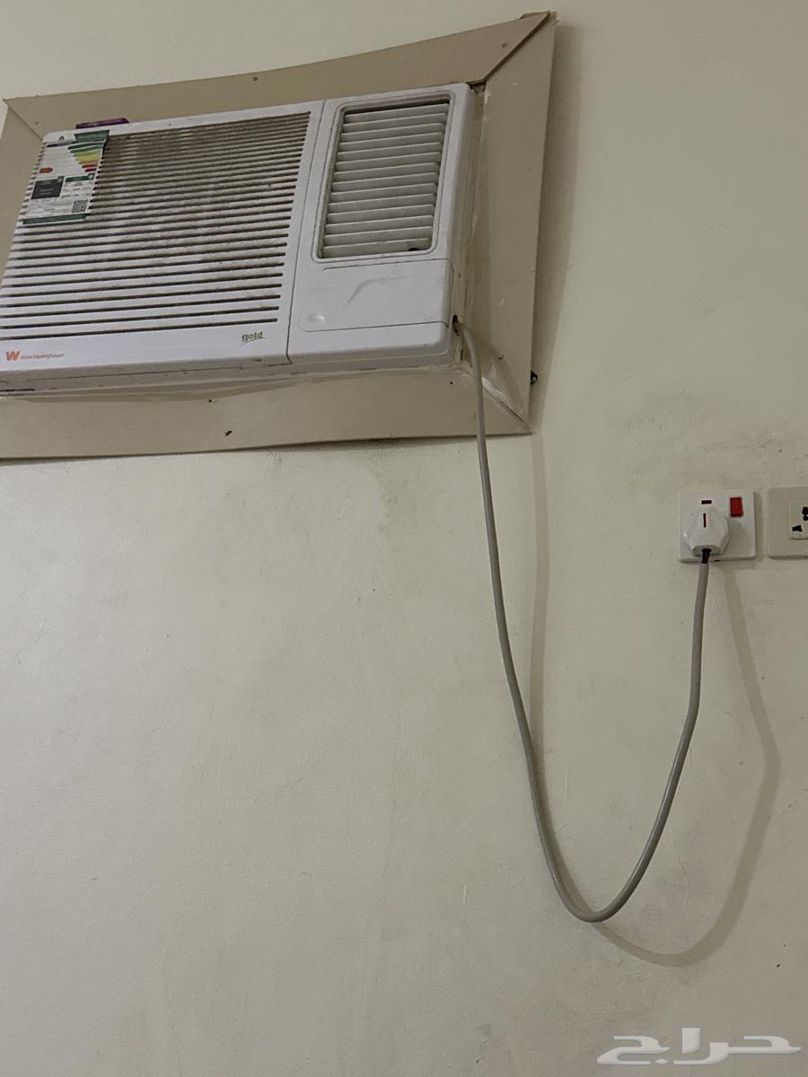 عندي 3 مكيفات شبه جديد اللبيع64397991529345110