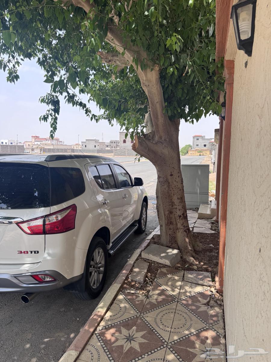 Isuzu MUX MU-X64548126422530110