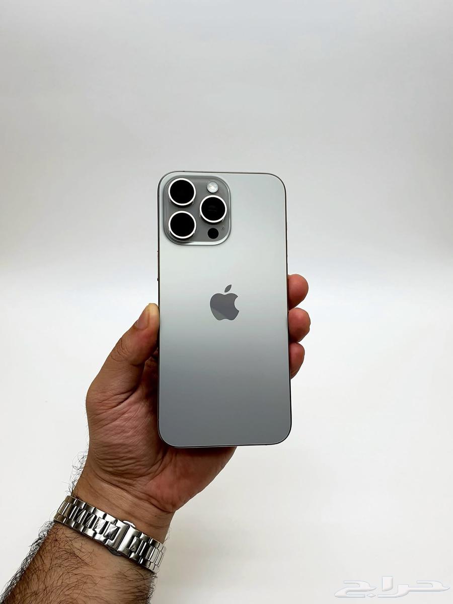 ايفون 15برو تيتانيوم 256للبيع متاح بدل64400980640129111