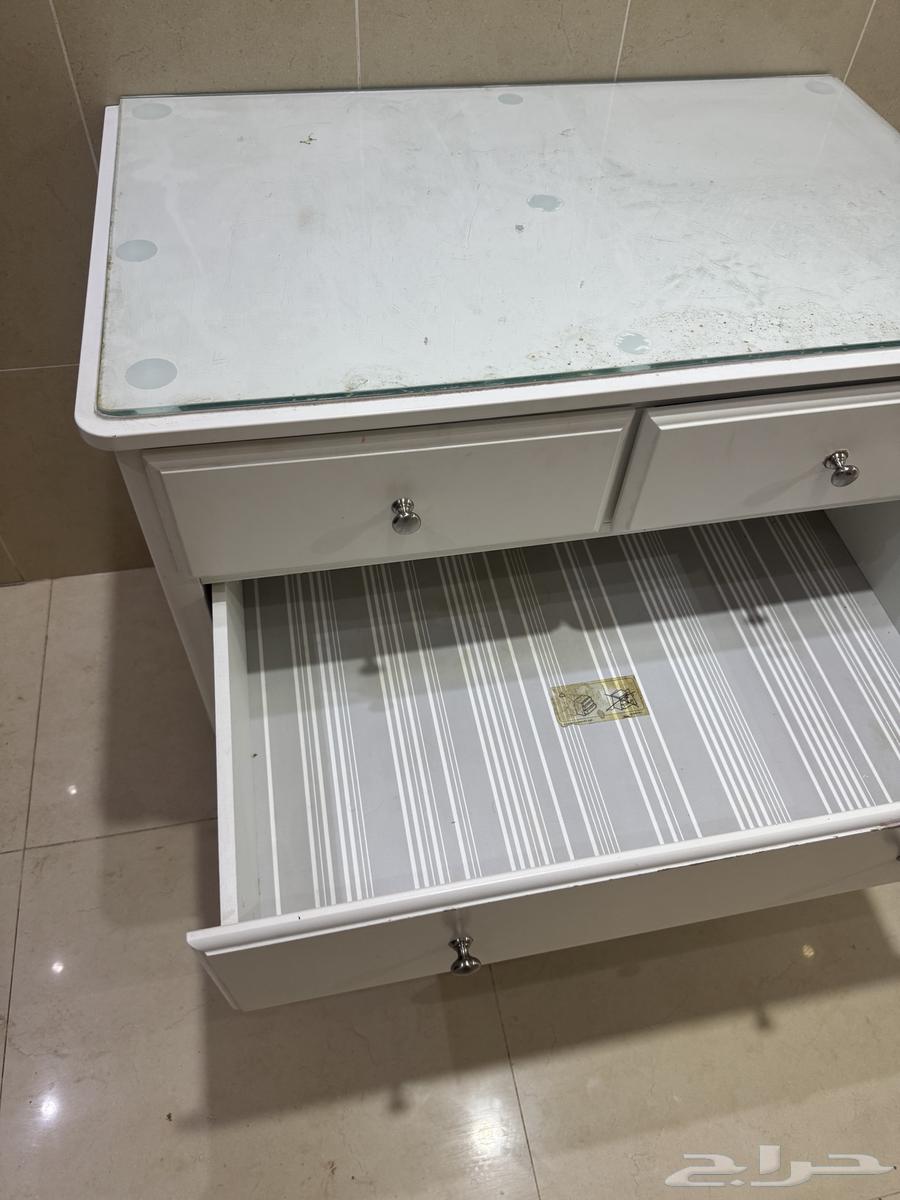 للبيع ادراج من شركة ايكيا نظيفه جدا64397075008257113