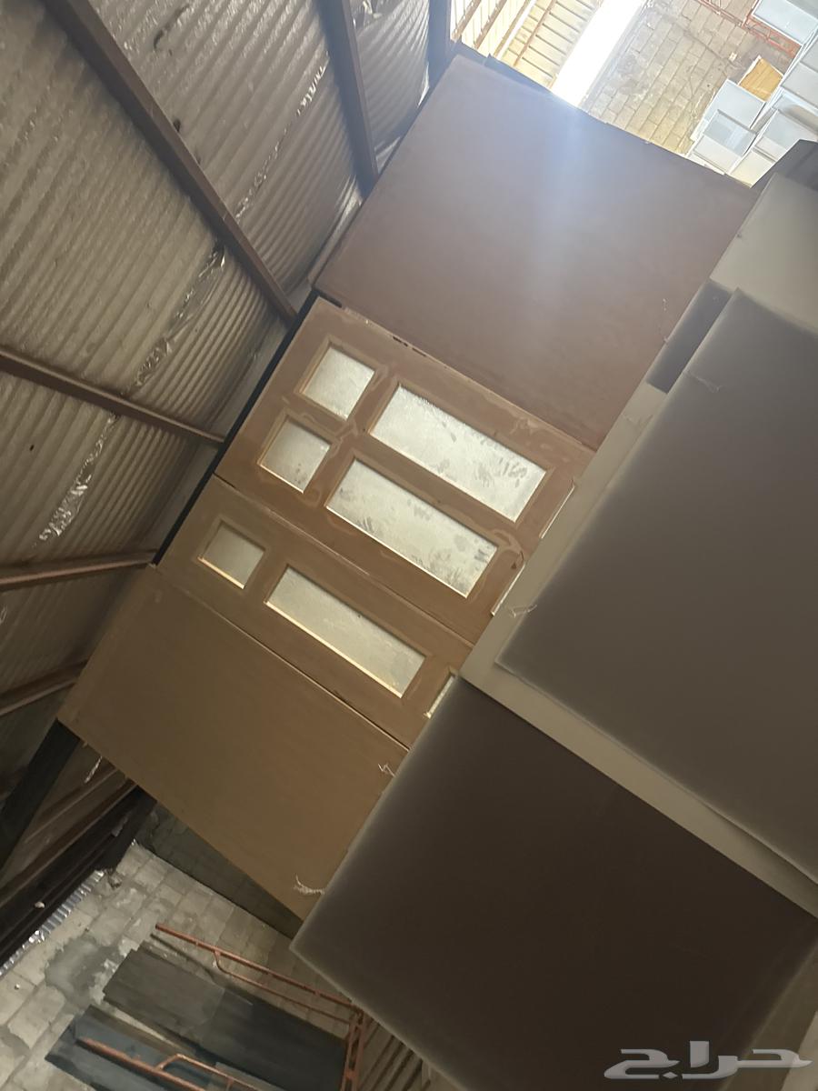 خشب وابواب للبيع مع اطارات64396185025409111