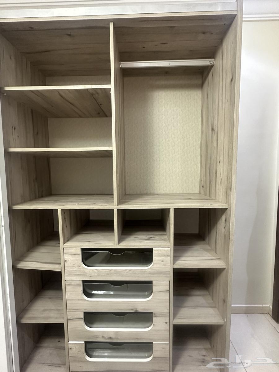 دولاب تركي مستخدم نظيف السعر 1500ريال64395531848194110