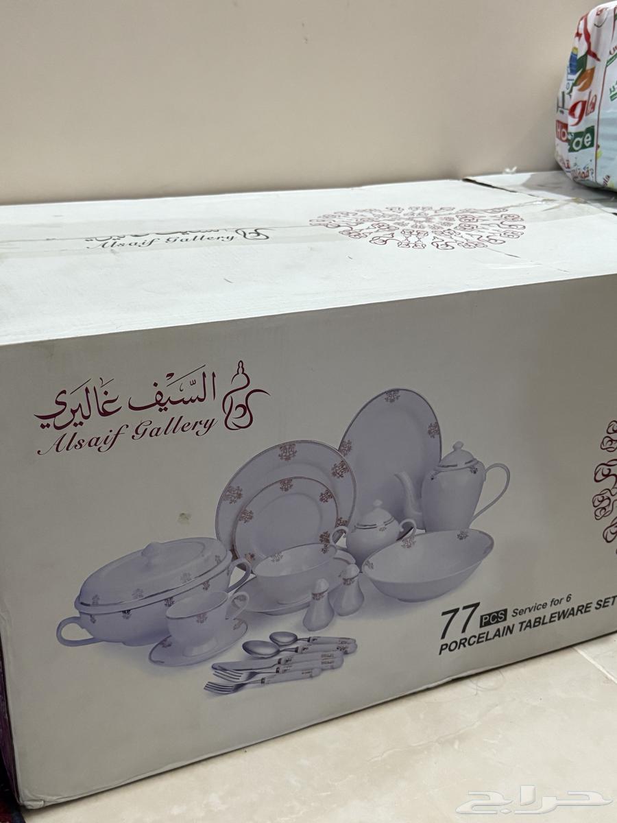 2 new dinner sets for sale and a mixer at a low price64400549504259110