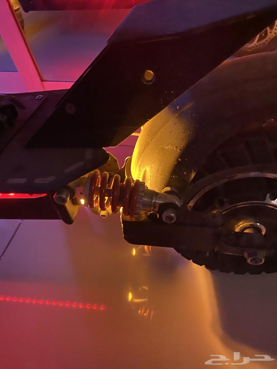 Very practical scooter, looks cool and priced at a steal, speed 10064392662427393113