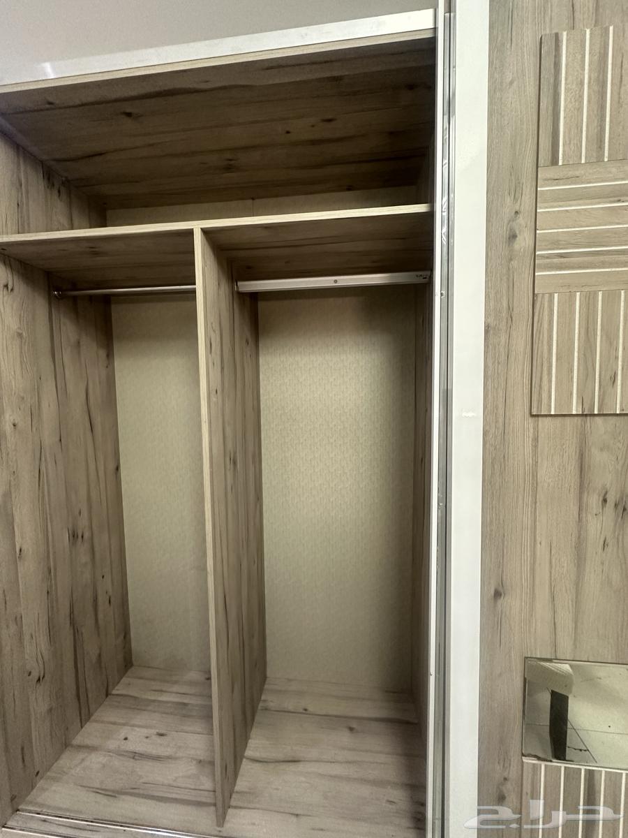 دولاب تركي مستخدم نظيف السعر 1500ريال64395531848194112