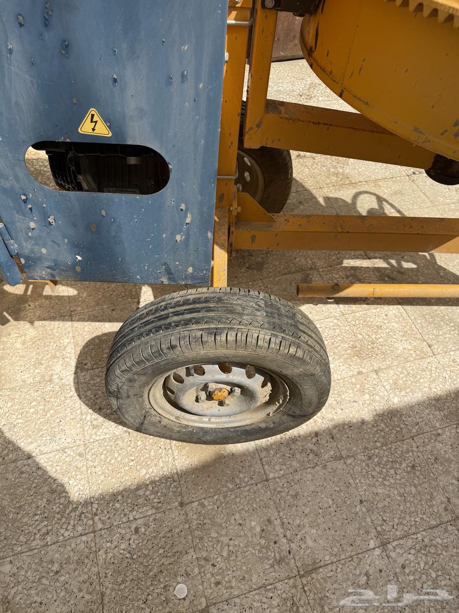 خلاطه اسمنت ديزل وكهربا. استخدام نظيف شبه جديده. اصليه64539101954433111