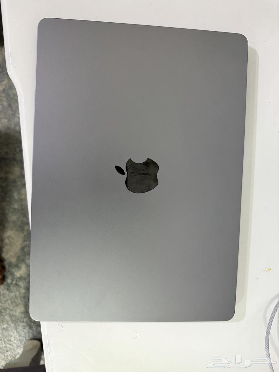 ماك بوك للبيع64393638178562112