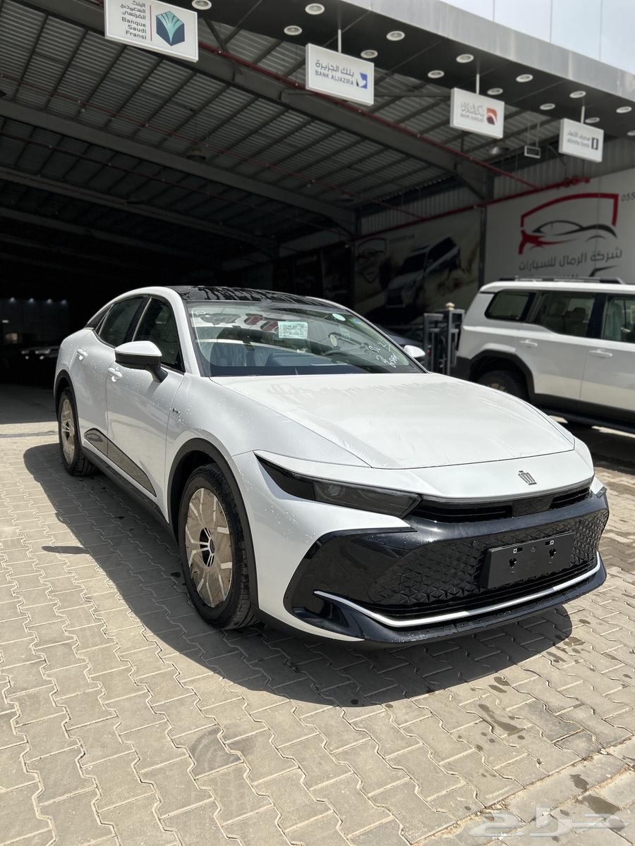 تويوتا  كراون 2.4هايبرد 2026 برستيج ابيض151700 شامل الضريبة64542062209539111