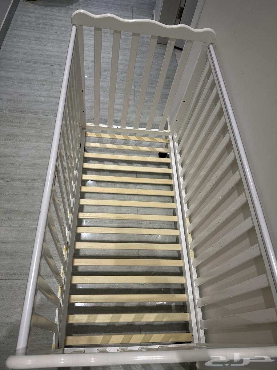 كرسي اطفال وسرير اطفال64397353568642111