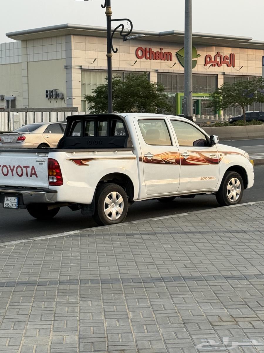 Highly clean full-option Hilux 201063618078436865111