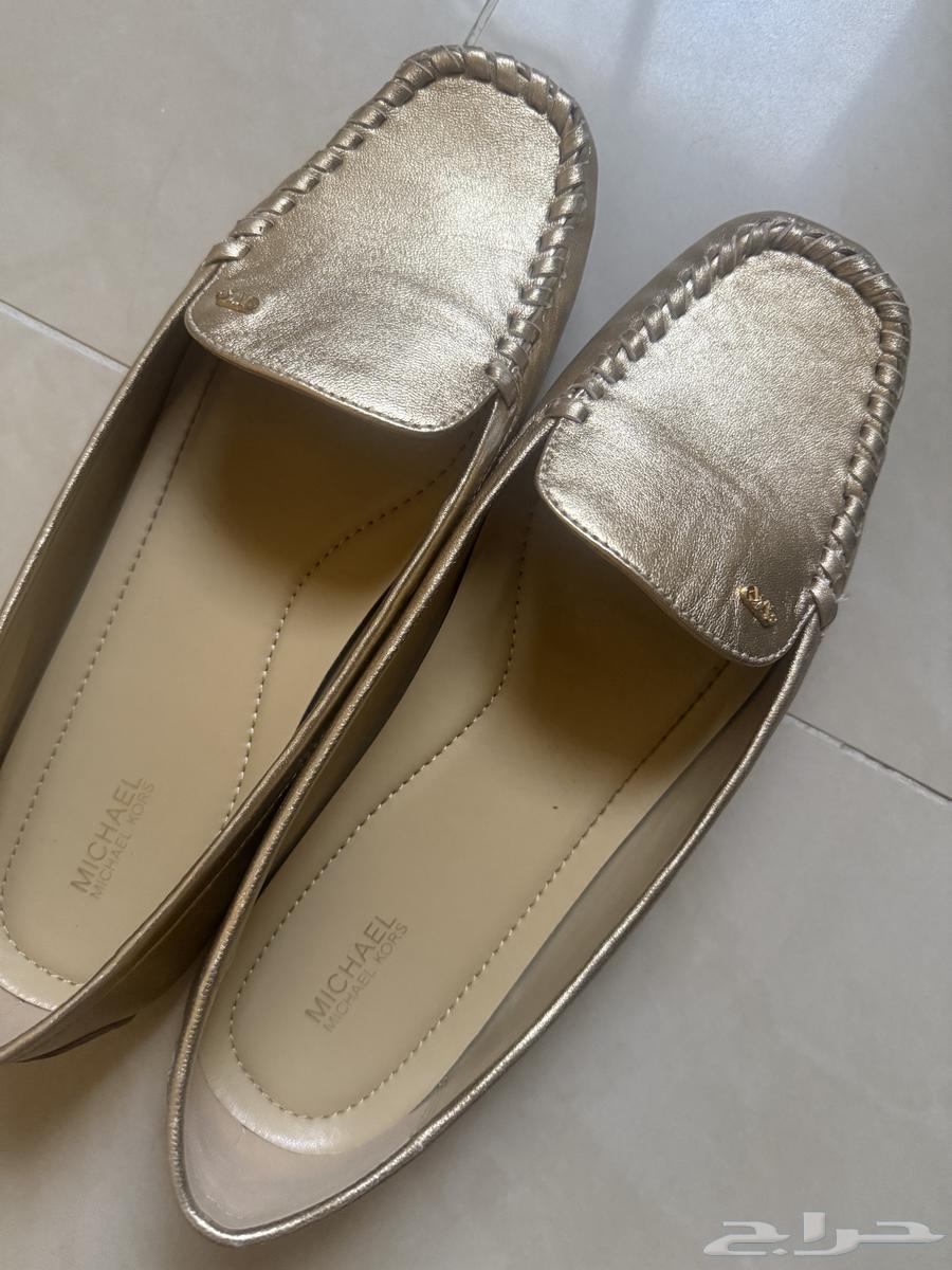 جزمة مايكل كورس اصلي مقاس 40 استخدام مره واحدة64395615426563111
