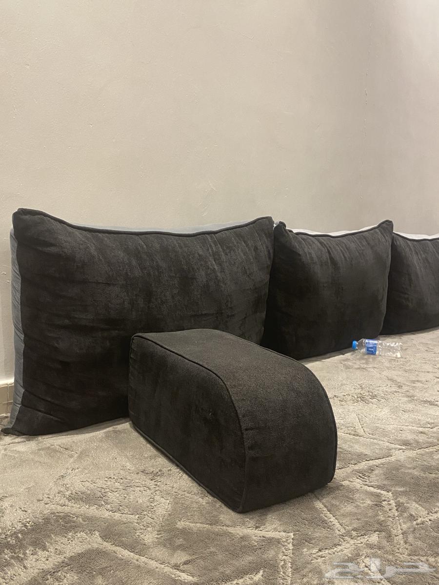 شاشه ومساند ومكنسه كهربائية64549191724418112