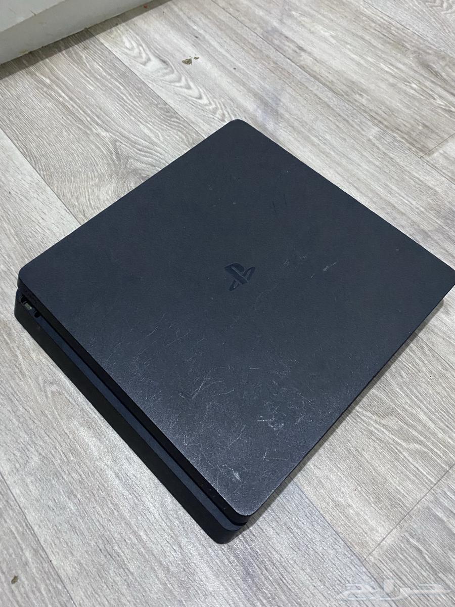 للبيع سوني بلايستيشن 4 إصدار قديم قابل للتهكير64392456514179111