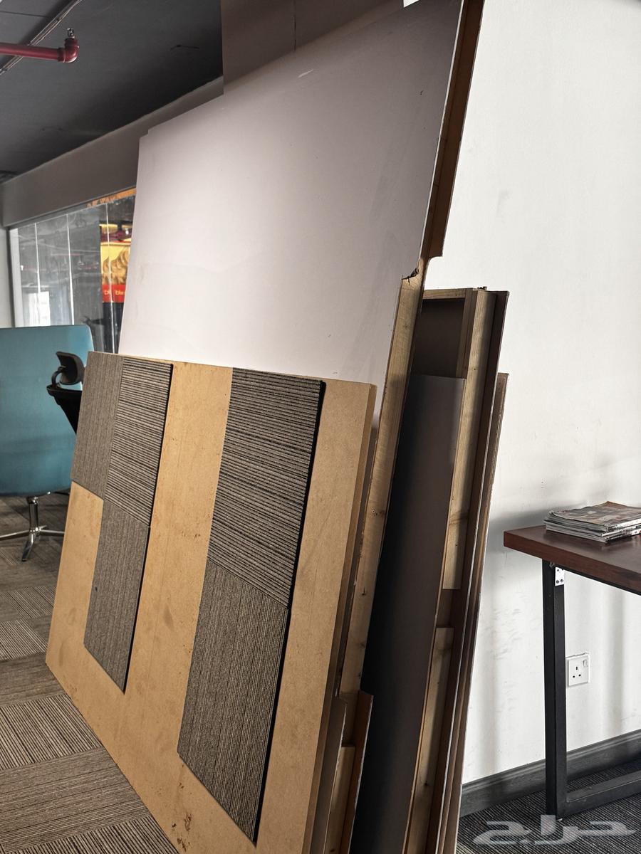 فواصل خشبية مستعملة بحالة ممتازة للبيع64400231524099110