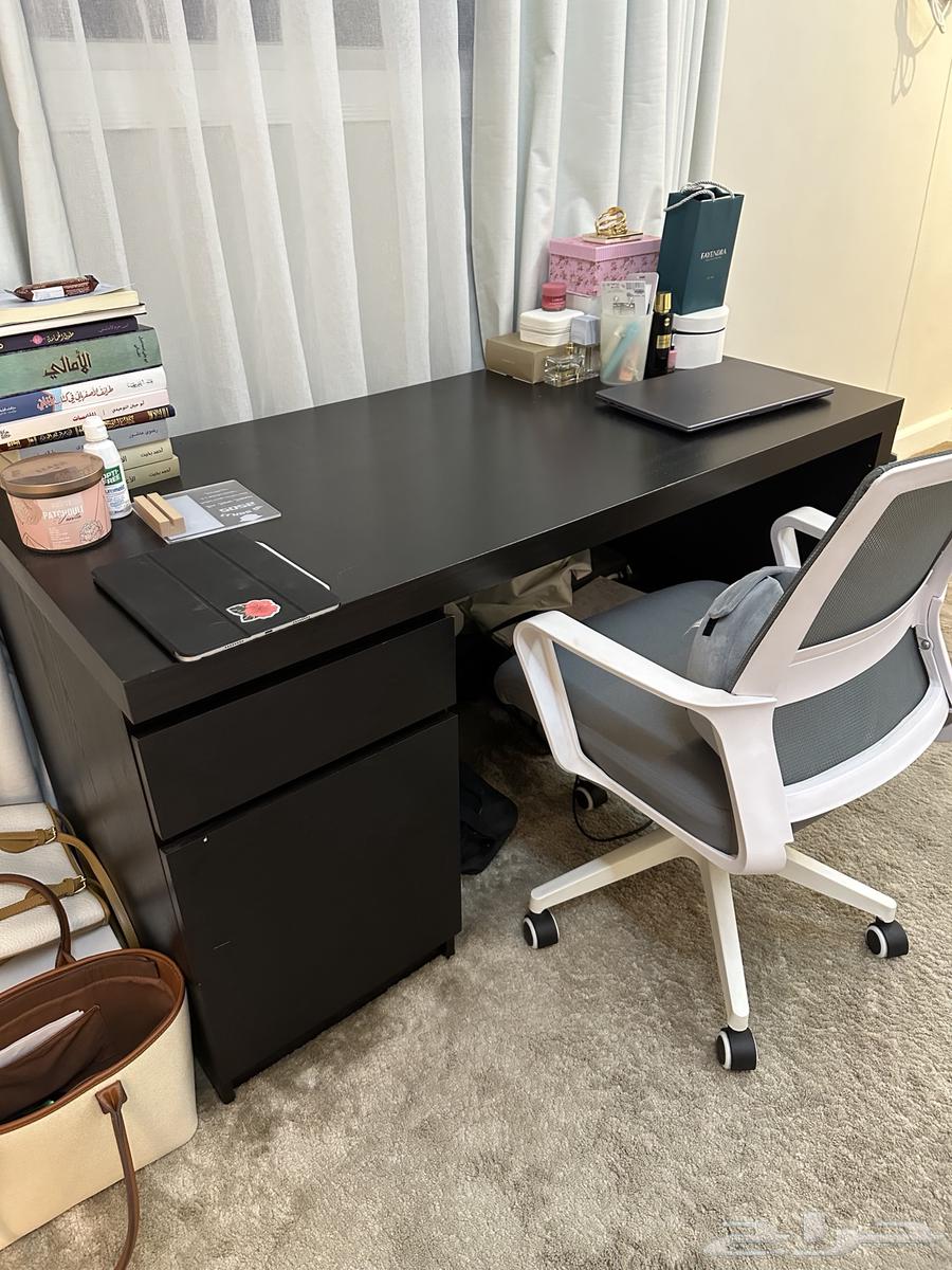 مكتب للبيع64398131120003111