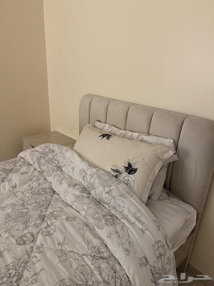 غرفة نوم كاملة شبه جديده64393018846849110