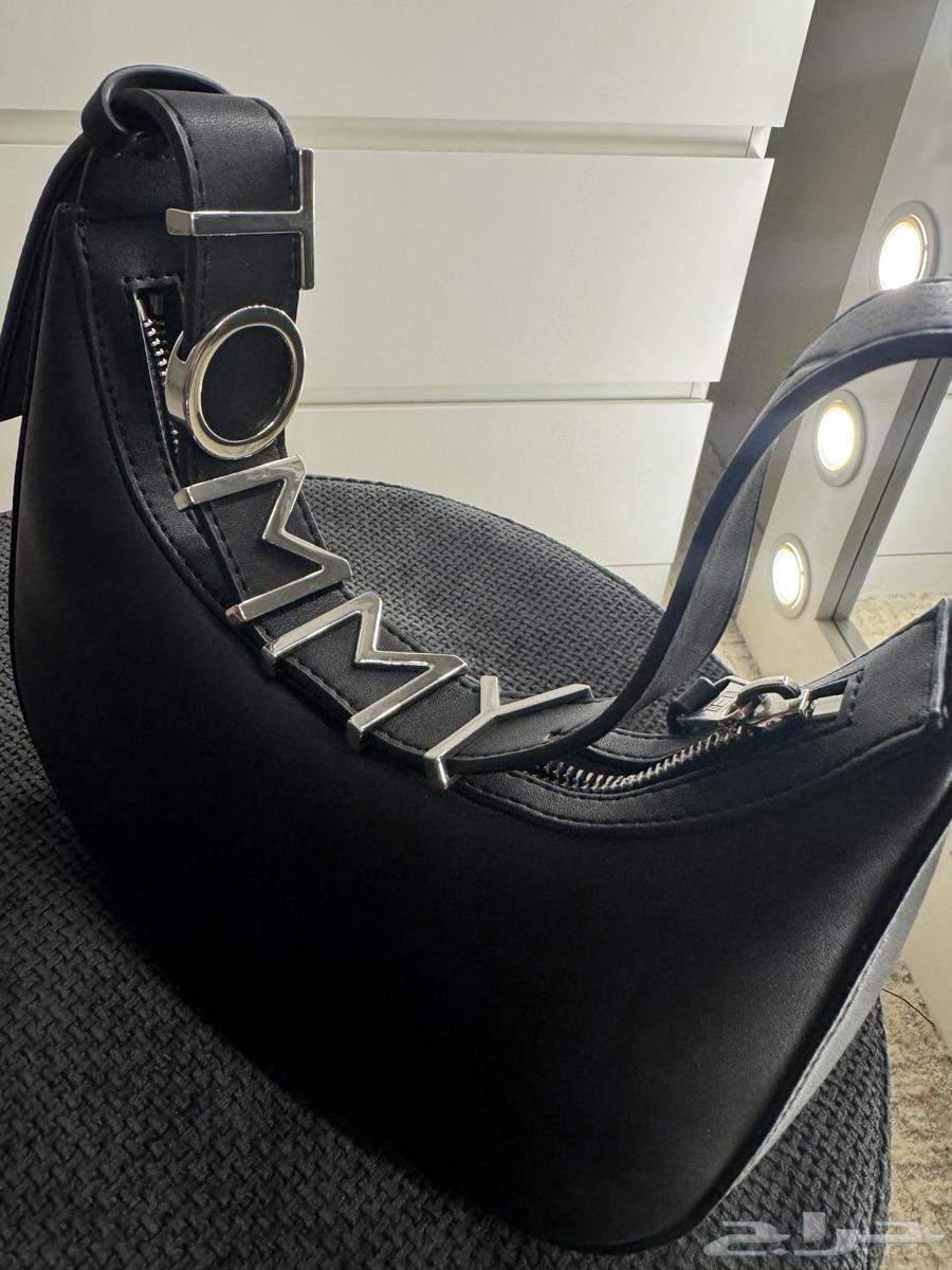 شنطة تومي64394923781889111