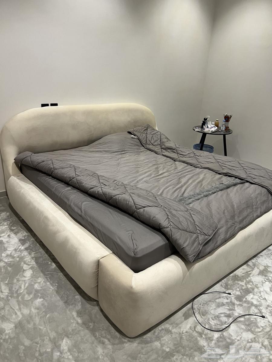 سرير للبيع شامل المرتبه والمرتبه جودتها عالية جدا وممتازه64398743883137112