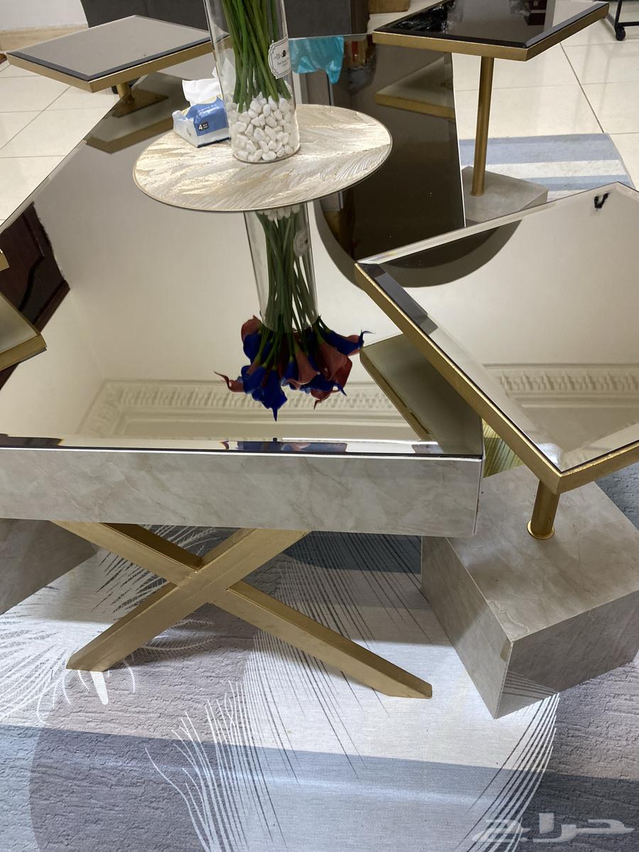 Large table with four service tables, purchase price 600, selling price 40064399036579587113