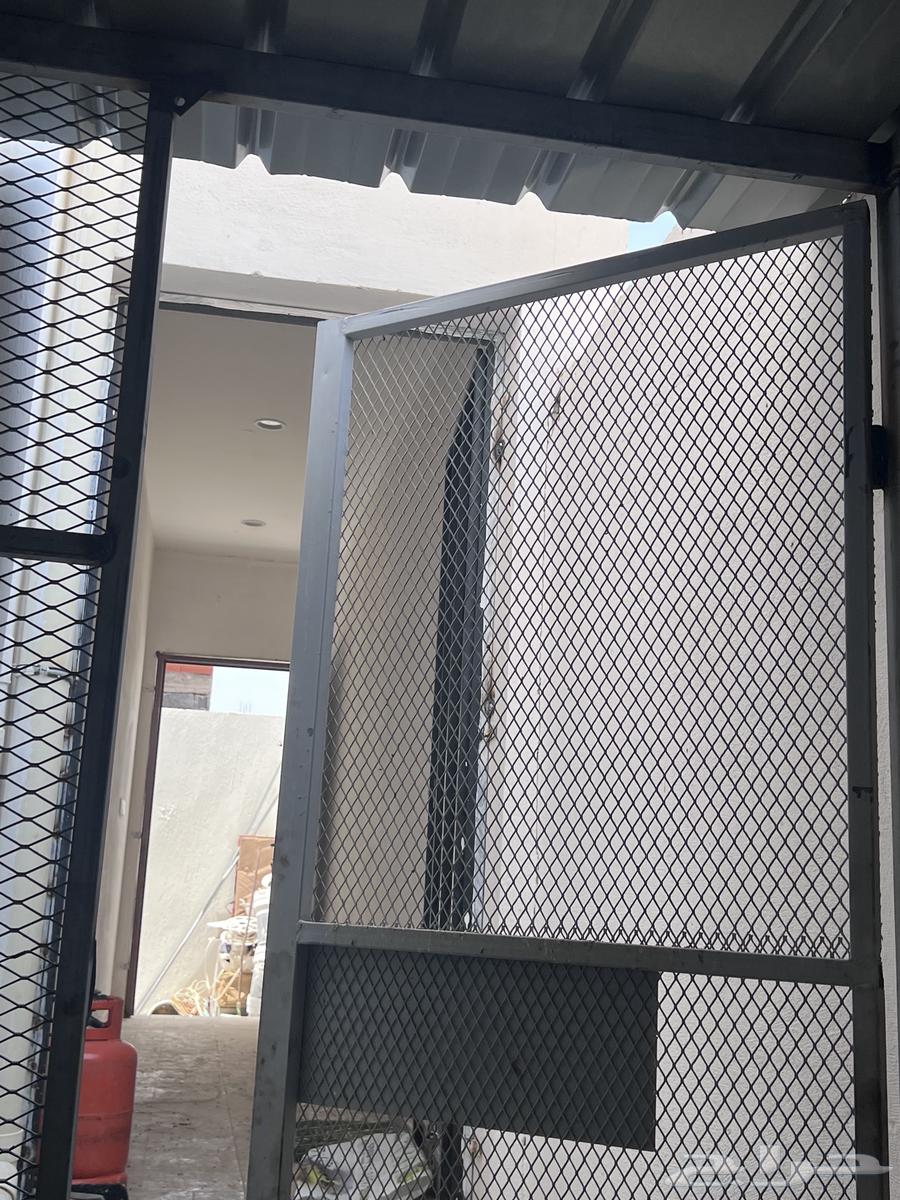 شبك حديد نظيف جدا64397811116291112