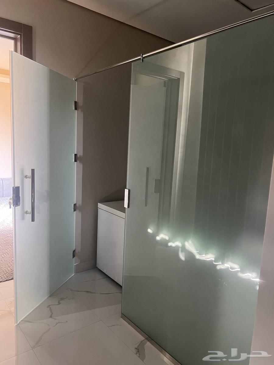 باب قزاز للبيع راكب الان64398339566337111