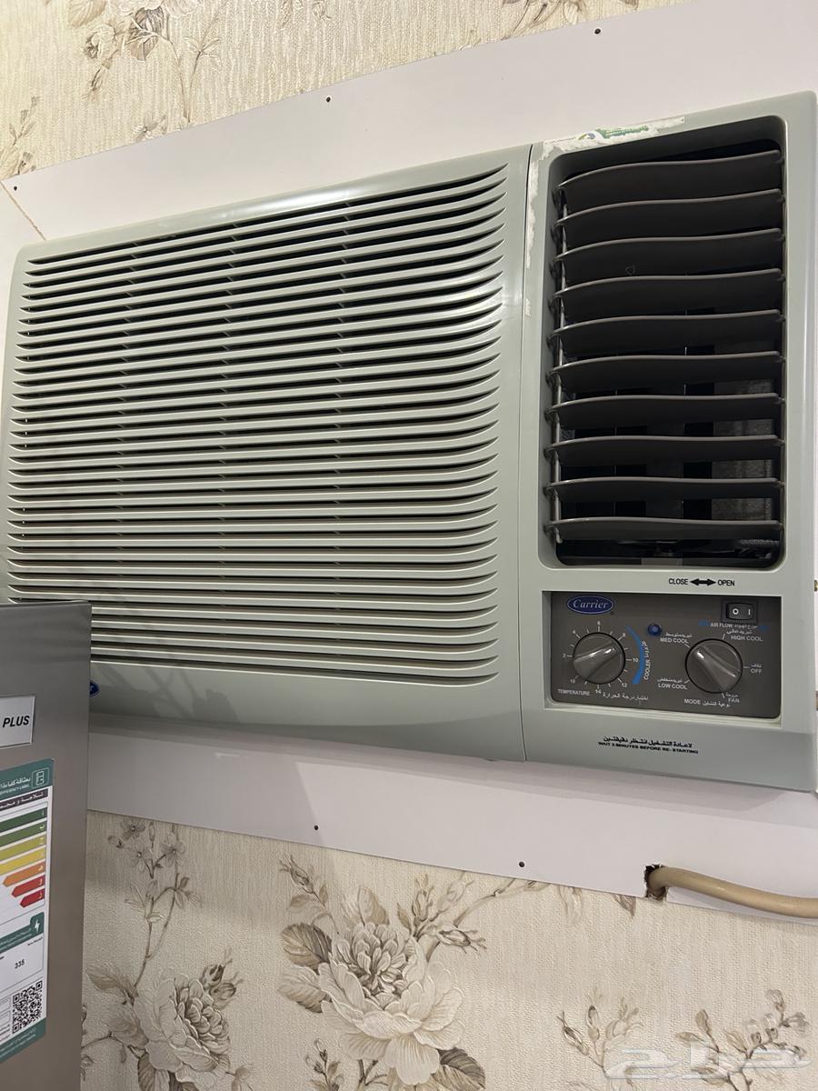 4 window air conditioners, almost new and economical, Carrier brand64396963381761110