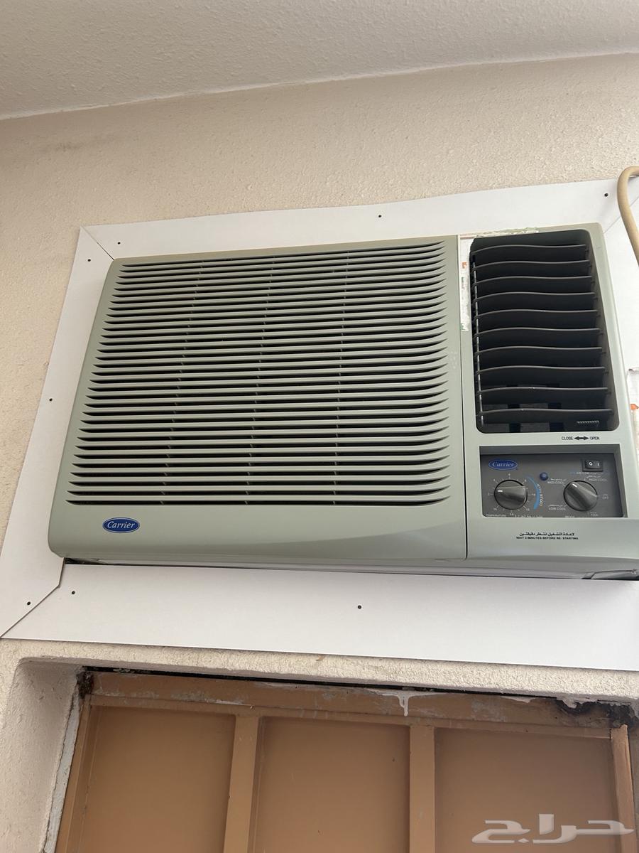 4 window air conditioners, almost new and economical, Carrier brand64396963381761111